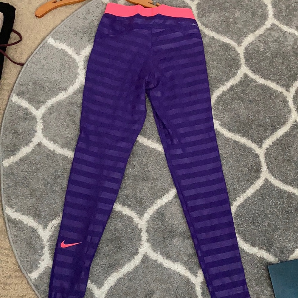 Nike Pro Leggings - Picture 4 of 4